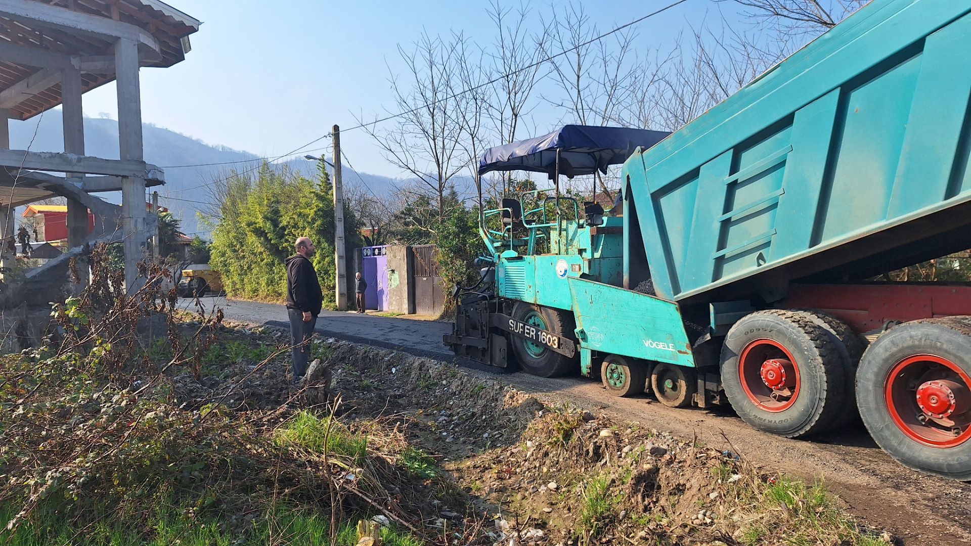 آسفالت روستای لیالستان لاهیجان